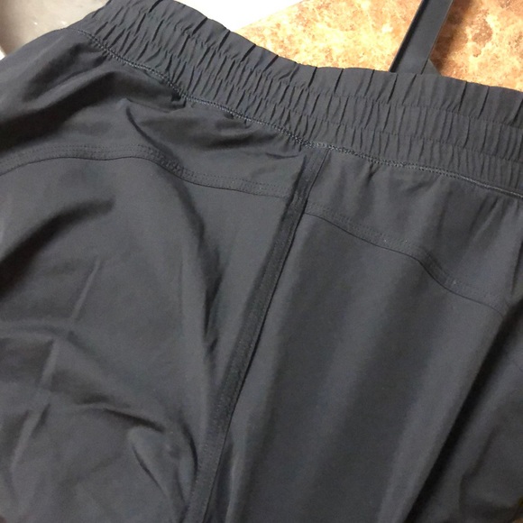 lululemon lined Black Track Pants - Picture 7 of 7